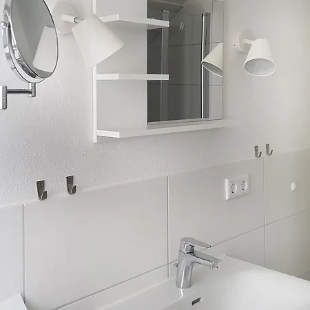 Beautiful In Krems Iiwarderbrueck * Gols